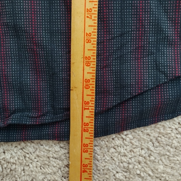 van heusen Button Up Mens dress shirt Size XL... 17 1/2-18 Casual Long Sleeve - Picture 11 of 13